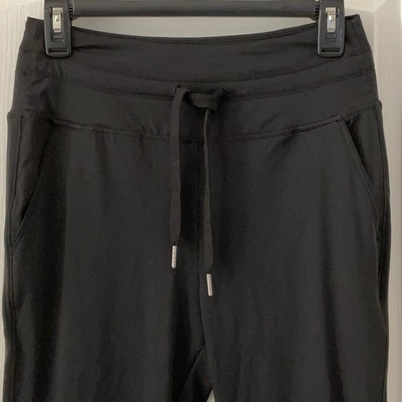 Halara Cloudful Air High Waisted Drawstring Side Pocket Joggers LT - Picture 5 of 8